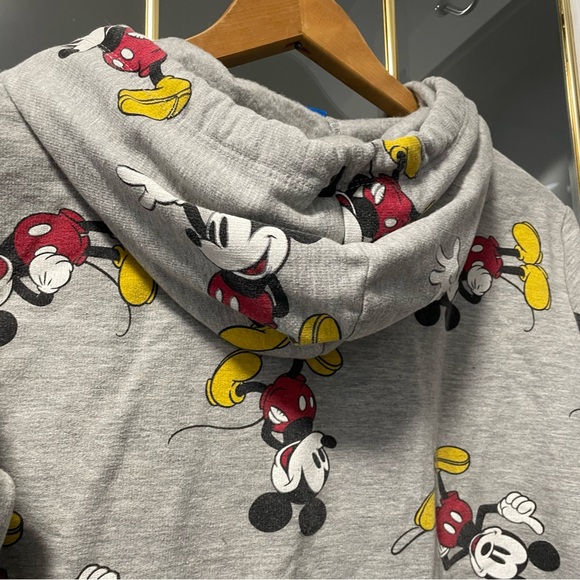 Disney Heather Gray Apparel small - Picture 9 of 9